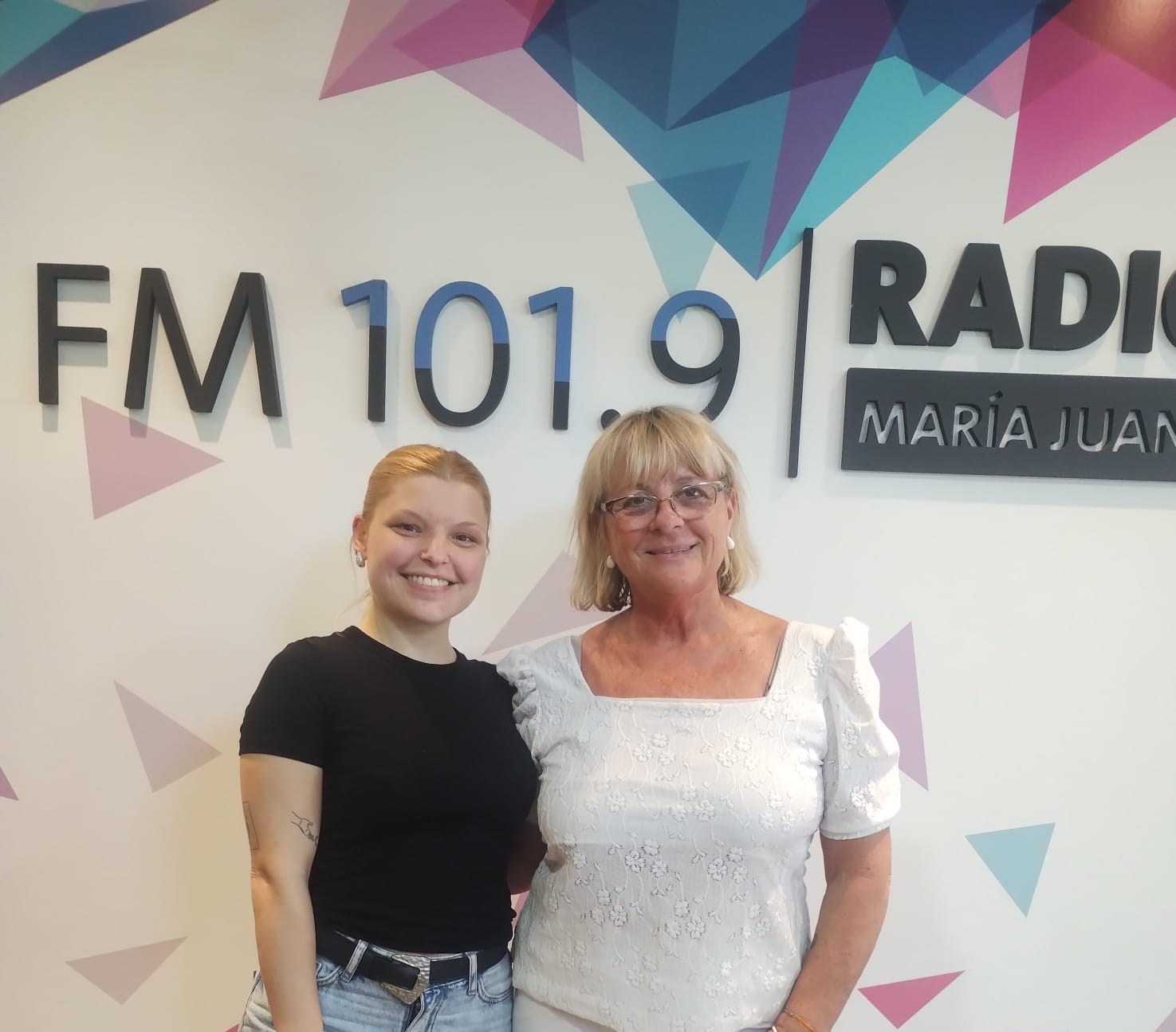 Cecilia Avaro compartió en la radio sus experiencias de viaje por distintos países