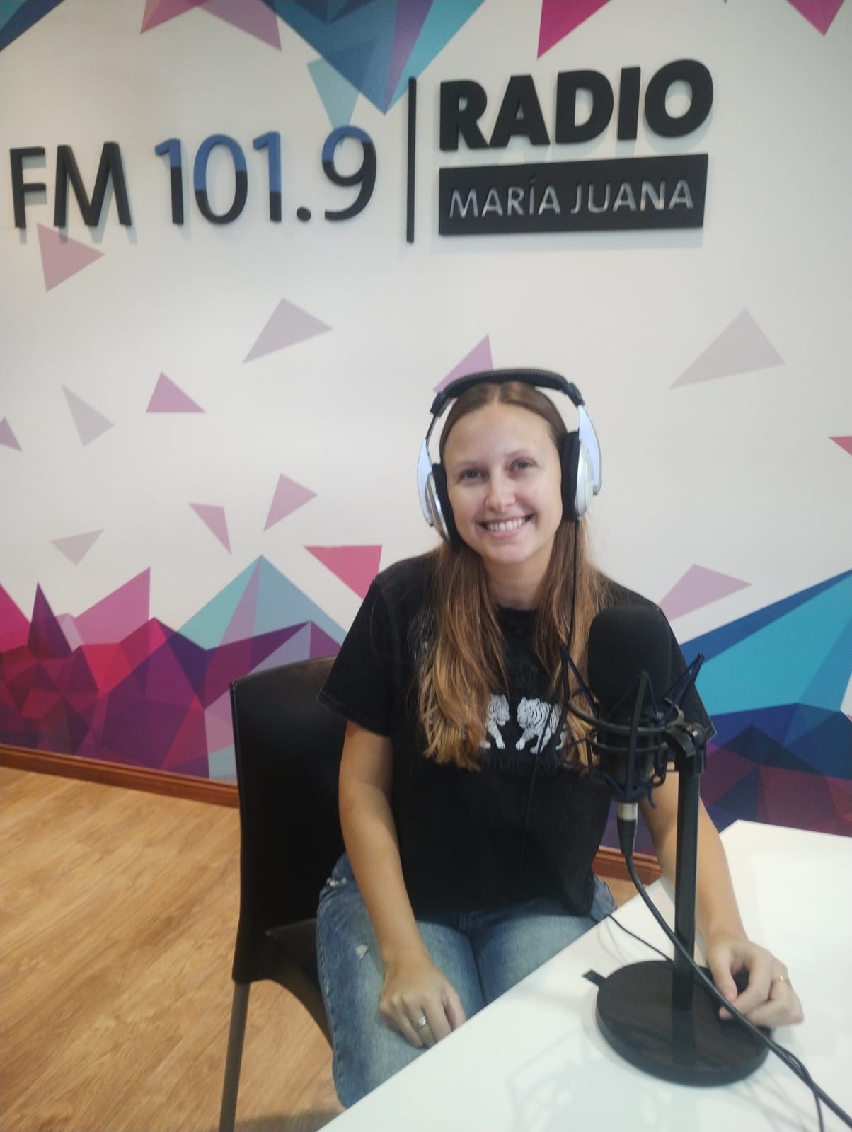 La importancia del cuidado bucal en una charla con la odontóloga Nazarena Varayoud