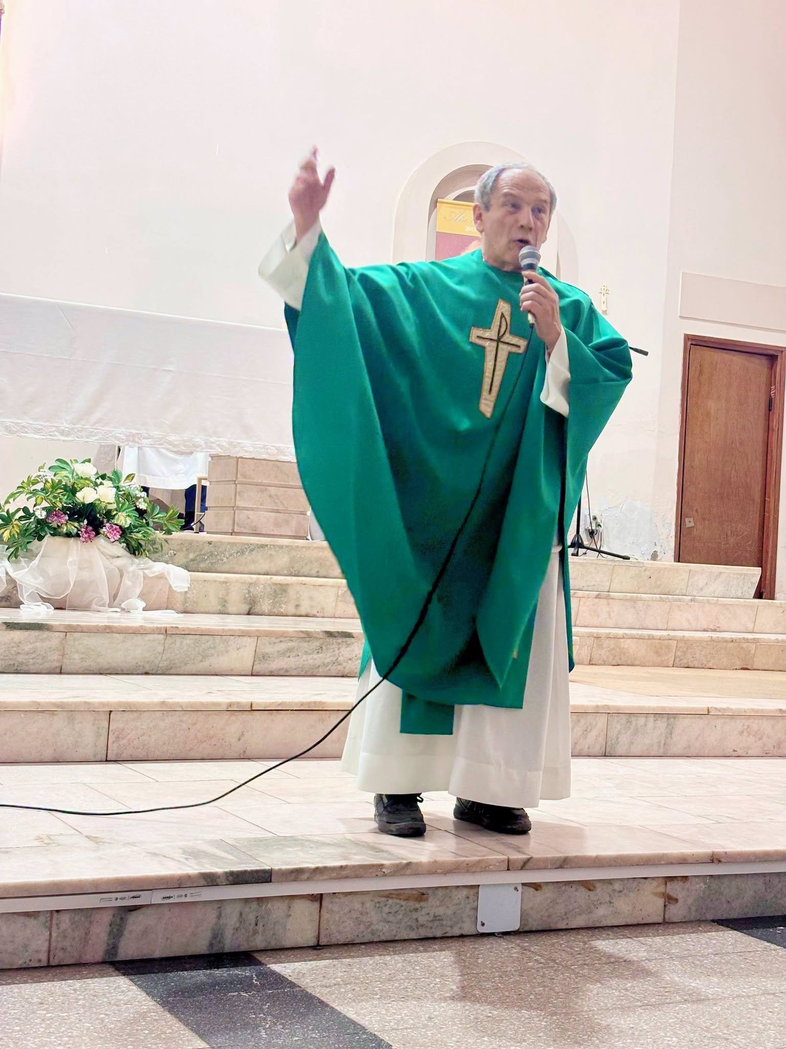 El padre Miguel Cerminato recordó la vida de San Francisco de Asís y los orígenes de la capilla de María Juana